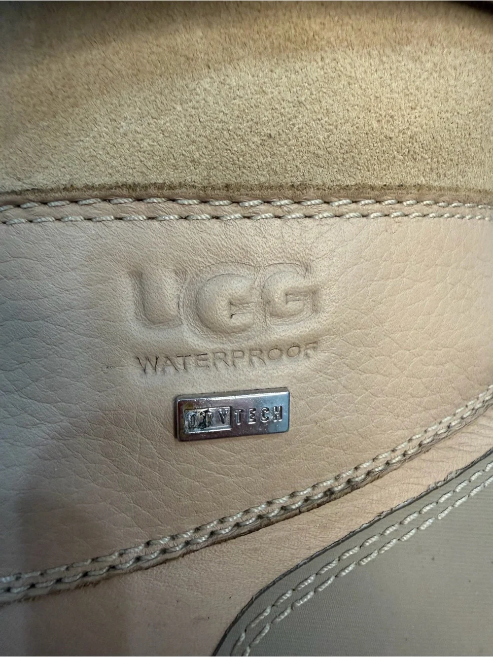 UGG women Tan Lace-Up Shearling Collar Winter Boots